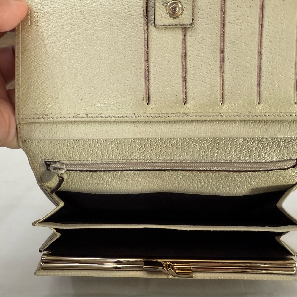 Gucci Bifold Wallet 7” X 4” - Picture 4 of 10